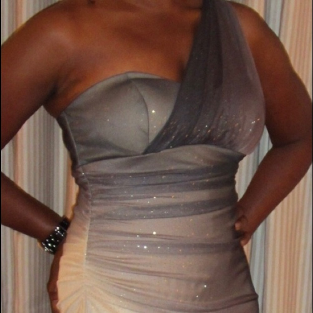 Gown ( one shoulder)